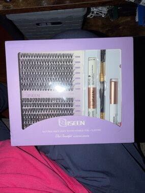 Natural Cluster Lashes Set in Black